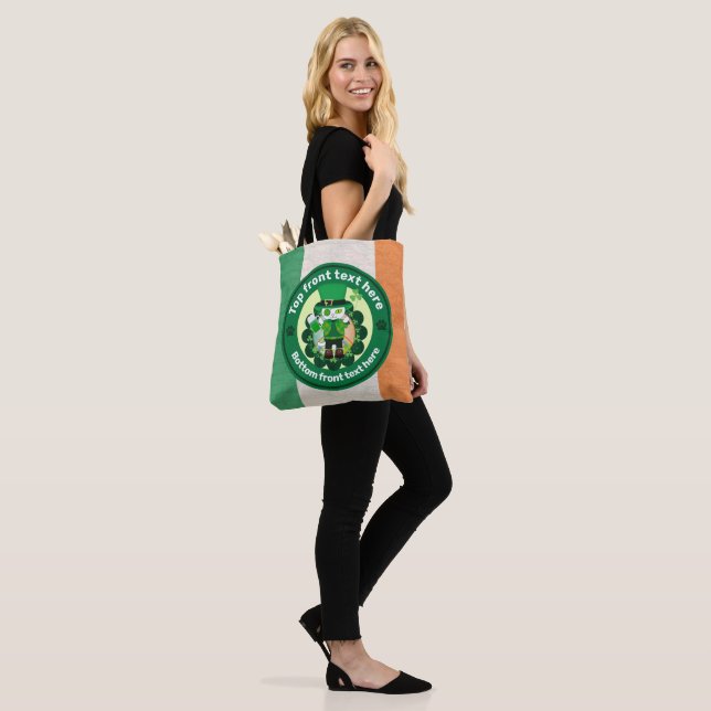 St. Patrick's Day mit einer glücklichen, Mit Augen Tasche (Am Model)