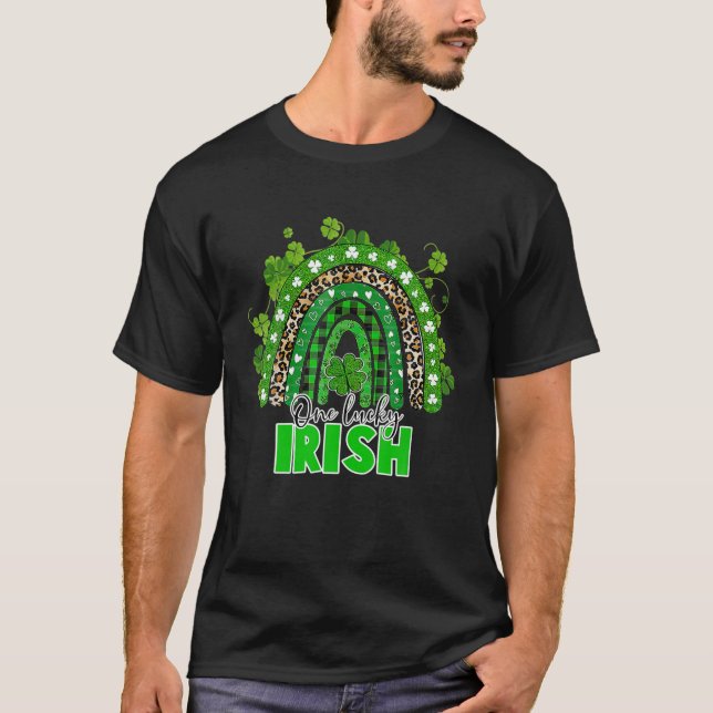 St Patrick's Day One Lucky Irish Rainbow Shamrock T-Shirt (Vorderseite)