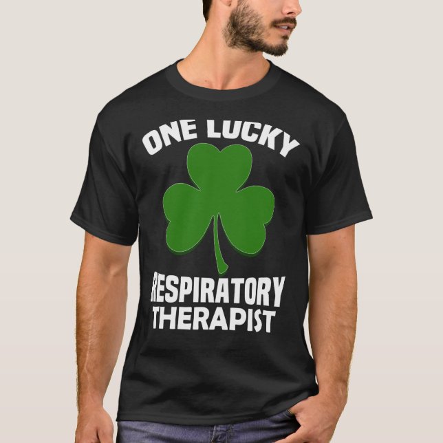 St Patrick's Day Pyjamas One Lucky RT Respiratory T-Shirt (Vorderseite)