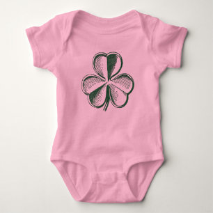 St. Patrick's Day Shamrock Baby Rosa Babyaanzug Strampler