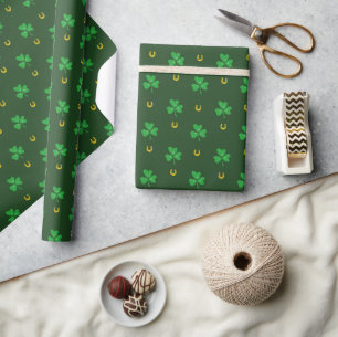 St. Patricks Day Shamrock und Hufeisen Geometrisch Geschenkpapier