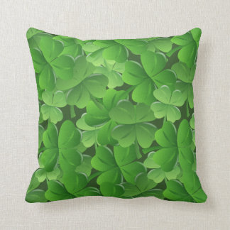 St. Patricks Day Vierblättriges Kleeblatt Irish Kissen