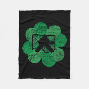 St Patricks Day Vierblättriges Kleeblatt - Lucky H Fleecedecke