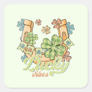 St. Patrick's Lucky Vibes Quadratischer Aufkleber