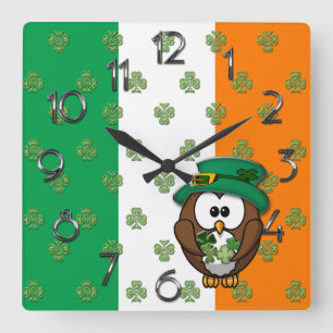 St. Patty's Day Quadratische Wanduhr