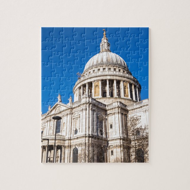 St. Paul's Cathedral London mit blauem Himmel (Vertikal)