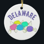 Staatsstolz Delaware Beach Salt Water Taffe Keramik Ornament<br><div class="desc">Zeigen Sie Stolz in Ihrer Zuhause Stadt oder Staat! Das Ornament zeigt eine originelle Marker-Illustration der köstlichen Delaware Strandpromenade Salzwassertafel. Dieses Feinschmecker-Design aus der Heimatstadt ist auch auf anderen Produkten erhältlich. Weitere Staaten und Städte sind ebenfalls verfügbar. Sehen Sie nicht, wonach Sie suchen? Brauchen Sie Hilfe bei der Anpassung? Kontaktieren...</div>