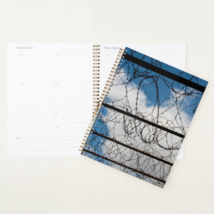 Stacheldrahtzaun Planer