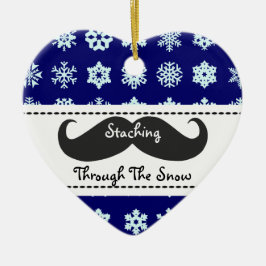 Staching durch den Schnee am Weihnachten Keramik Ornament