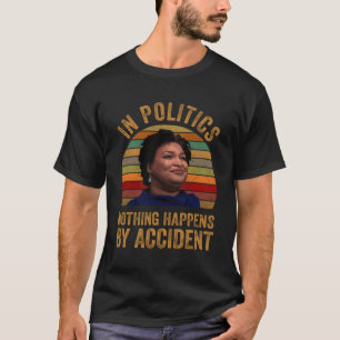 Stacy Abrams Shirt in der Politik passiert durch n