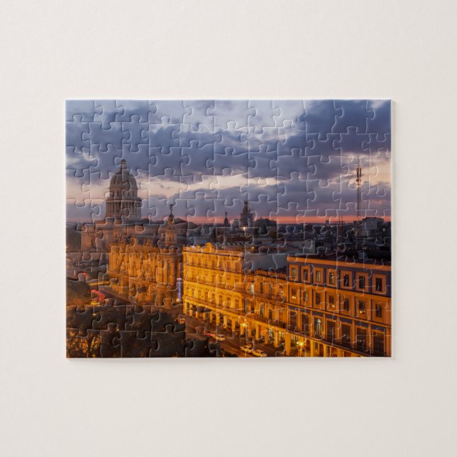 Stadtbild bei Sonnenuntergang, Havanna, Kuba (Horizontal)