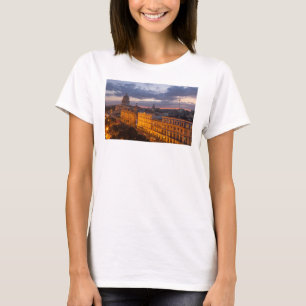 Stadtbild bei Sonnenuntergang, Havanna, Kuba T-Shirt