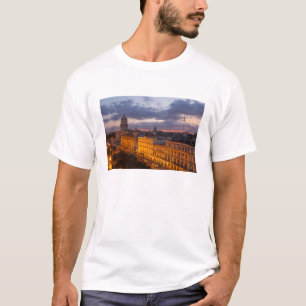 Stadtbild bei Sonnenuntergang, Havanna, Kuba T-Shirt