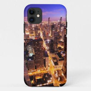 Stadtbild nachts von Chicago iPhone 11 Hülle