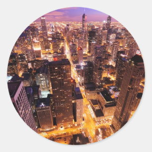 Stadtbild nachts von Chicago Runder Aufkleber