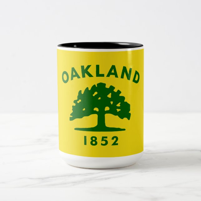Stadtflagge von Oakland (Kalifornien) Zweifarbige Tasse (Mittel)