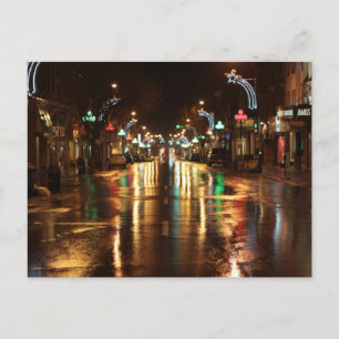 Stadtstraße bei Nacht Postkarte