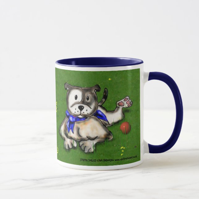 STAFFIE LÄCHELN, das unten Tasse liegt (Rechts)
