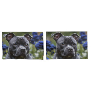 Staffordshire Bull Terrier in Blue Rose Garden, Kissenbezug