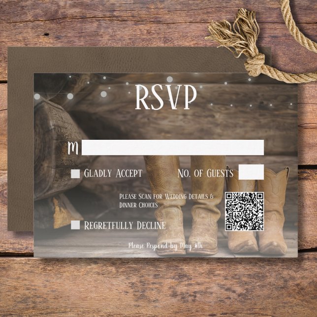 Stall & Boots Rustikaler Cowboy Western Hochzeitss RSVP Karte (Rustic Boots for Two Cowboy Wedding QR Code RSVP Card)