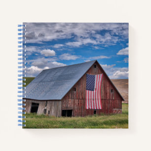 Stall mit amerikanischer Flagge Colfax, Washingt Notizbuch