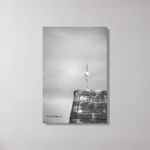 Stalldach mit Sturm im Hintergrund Canvas Print Leinwanddruck