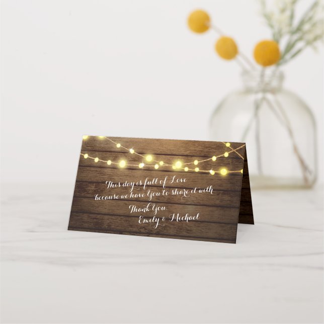 Stallholz und String Lights Platzkarte (Rückseite)