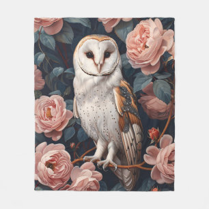 Stallhuhn zwischen rosa Rosen Fleecedecke