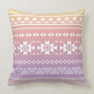 Stammes- aztekisches ombre Muster Kissen