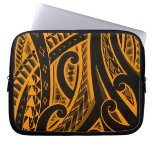 Stammes- Tätowierung in der Maori- Art und in den Laptopschutzhülle