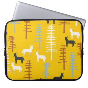 Stammespferde: Wald Retro Nahtlos Laptopschutzhülle