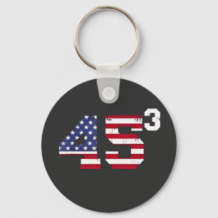 Stand mit 45 Pro Trump USA Flag 4. Juli Schlüsselanhänger