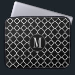 Standardmuster für Schwarz und Weiß-Quatrefolien Laptopschutzhülle<br><div class="desc">Ein klassisches und elegantes Design für jeden. Trendfarben und Monogramme sind erhältlich. Ein Retromuster mit einer modernen Drehung. Elemente können leichter angepasst werden, wenn Sie zuerst den gesamten Text ersetzen. Wenn Ihre Kunst noch angepasst werden muss, klicken Sie auf die Schaltfläche Diese anpassen. Das bringt Sie zu einem Designbereich, wo...</div>