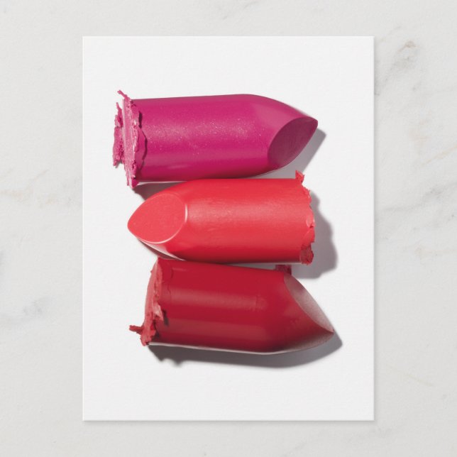 Stapel gebrochener Lippenstift Postkarte (Vorderseite)