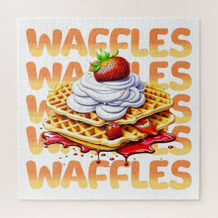 Stapel Waffeln bedeckt mit Erdbeeren