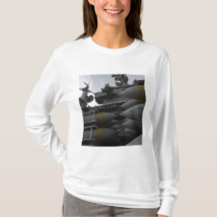 Staplungsartillerie bereit geladen zu werden T-Shirt