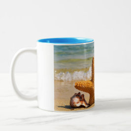 Starfish and Seashells am Strand Personalisiert Zweifarbige Tasse