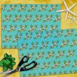 Starfish in Holly Aqua Blue Christmas Seidenpapier<br><div class="desc">Aqua blaues Weihnachtspapier mit Seestern und heiliges Design. Zwei Sterne,  grüne Blätter mit roten Beeren bilden dieses Muster,  das auf tropisch blauem Papier gedruckt ist. Wählen Sie aus drei Größen.</div>