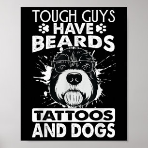 Starke Typ haben Tattoos und Hunde Poster