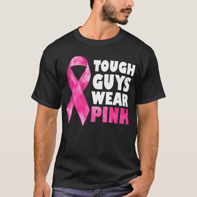 Starke Typ tragen rosa Brustkrebs-Bewusstsein T-Shirt (Vorderseite)