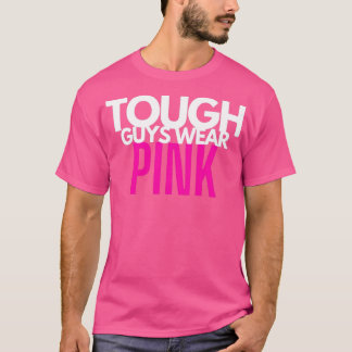 Starke Typ tragen rosa T-Shirt