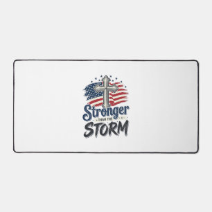 Stärker als der Sturm Patrioten-Glaubens-Shirt Des Schreibtischunterlage