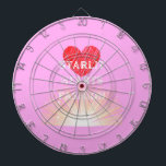 Starlit Hearts Fashion Red Heart Shine Dartscheibe<br><div class="desc">Bei Starlit Hearts Fashion ist unser rotes Herz-glänzendes Dartboard mit einem verblassenden roten Herz, einer strahlenden Sonne und einer rosa Kulisse eine großartige Ergänzung zu Ihrer Küche und ein schönes Geschenk für jede Feier oder Veranstaltung.</div>