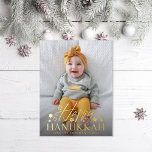 Starry Happy Hanukkah Foto Gold Folien Feiertagspostkarte<br><div class="desc">Happy Hanukkah mit jüdischen Sternen in realer Folie; wählen Sie aus Gold,  Rose Gold oder Silber. Dunkles Foto-Overlay optional. Passen Sie die Hintergrundfarbe,  den Text an oder fügen Sie bei Bedarf weitere Fotos hinzu.</div>