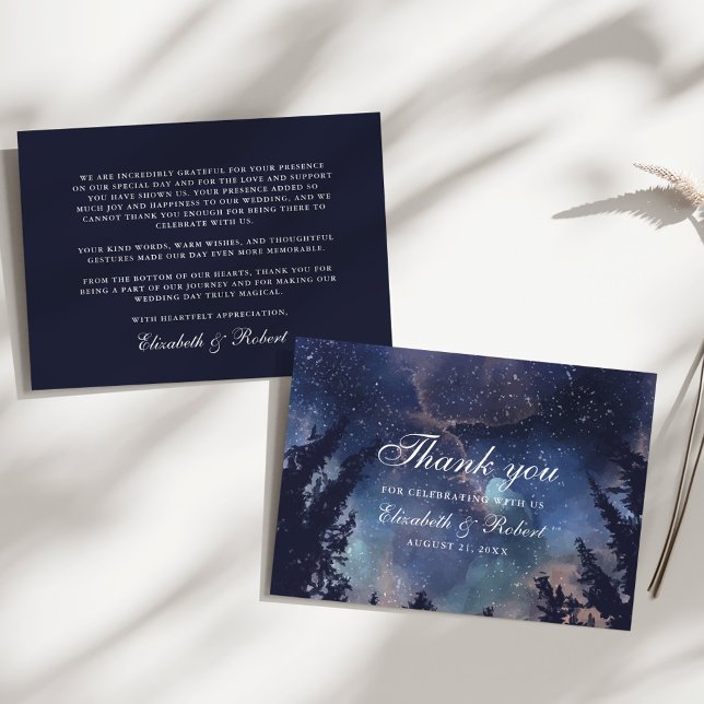 Starry Night Forest Wedding Dankeskarte (Starry Night Forest Wedding Thank You Card on a sunny white table.)