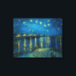 Starry Night über der Rhône | Vincent van Gogh Leinwanddruck<br><div class="desc">Die Starry Night Over the Rhône (1888) von Vincent van Gogh ist ein faszinierendes postimpressionistisches Gemälde, das einen ruhigen nächtlichen Ausblick auf die Rhône in Arles, Frankreich, bietet. Das Kunstwerk besticht durch einen tiefen, blauen Himmel, der mit glänzenden goldenen Sternen und ihren Reflexionen auf dem Wasser geschmückt ist. Im Vordergrund...</div>