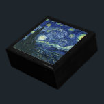 Starry Night Vincent van Gogh Kunstmalerei Geschenkbox<br><div class="desc">Vincent van Gogh (Niederländisch, 1853 - 1890) Starry Night, 1889, Oil on Leinwand Ungerahmt: 73 × 92 cm (28, 7 × 36, 2 in) Dieses Bild zeigt den Blick von der Ostseite des Van Gogh-Asylzimmers in Saint-Rémy-de-Provence ce, er fügte ein idealisiertes Dorf hinzu. Seit 1941 ist es in der ständigen...</div>