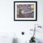 Starry Night von Vincent van Gogh, Vintage Kunst Poster<br><div class="desc">Die Starry Night (1889) von Vincent van Gogh ist ein Vintager Post-Impressionismus der Kunstlandschaft Landschaftsmalerei. Der Blick auf eine Stadt in einem Tal bei Nacht mit den Wolken, den Sternen und einem schönen goldgelben Halbmond. Es wurde im Laufe des Tages aus der Erinnerung gemalt und ist van Goghs bekanntestes Gemälde....</div>