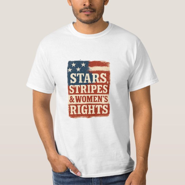 Stars, Stripes & Women’s Rights Distressed Flag T-Shirt (Vorderseite)