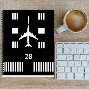 Start des Flugzeugs auf der Airport Runway, Fun Av Notizbuch
